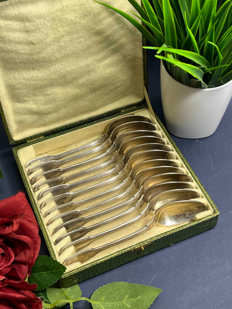 Чайные ложки Европа, Англия, мнц с серебрением, маркировка.  Винтаж. Цена за 6шт. Картинка 1